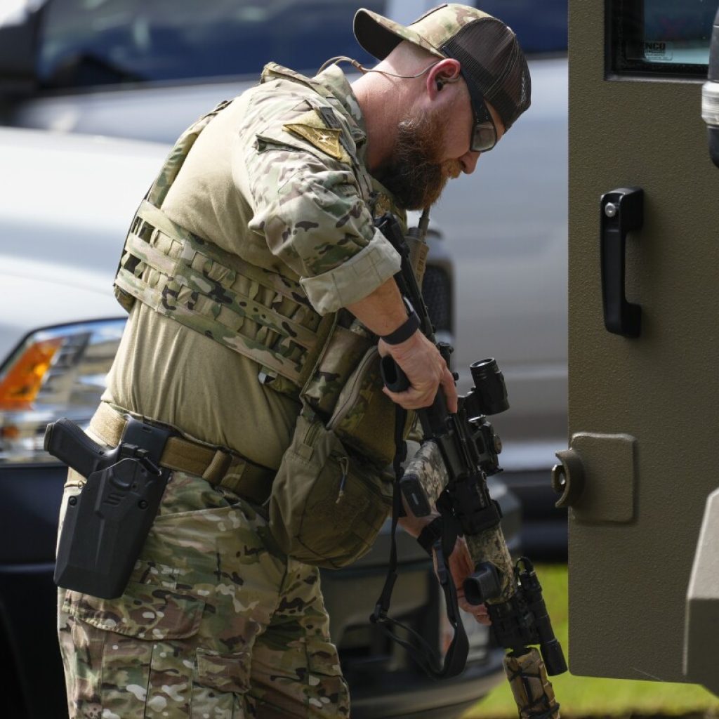 Police warn that escapee Danelo Cavalcante is armed. He has avoided searchers for nearly two weeks | AP News