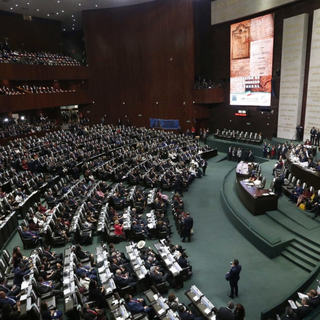 UFOs, little green men: Mexican lawmakers hear testimony on possible existence of extraterrestrials | AP News