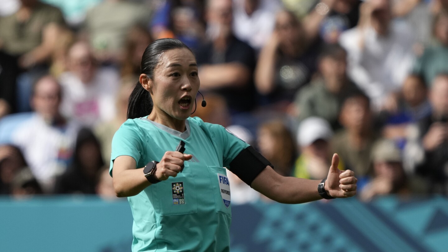 World Cup referee Yoshimi Yamashita among first women match officials at Asian Cup | AP News