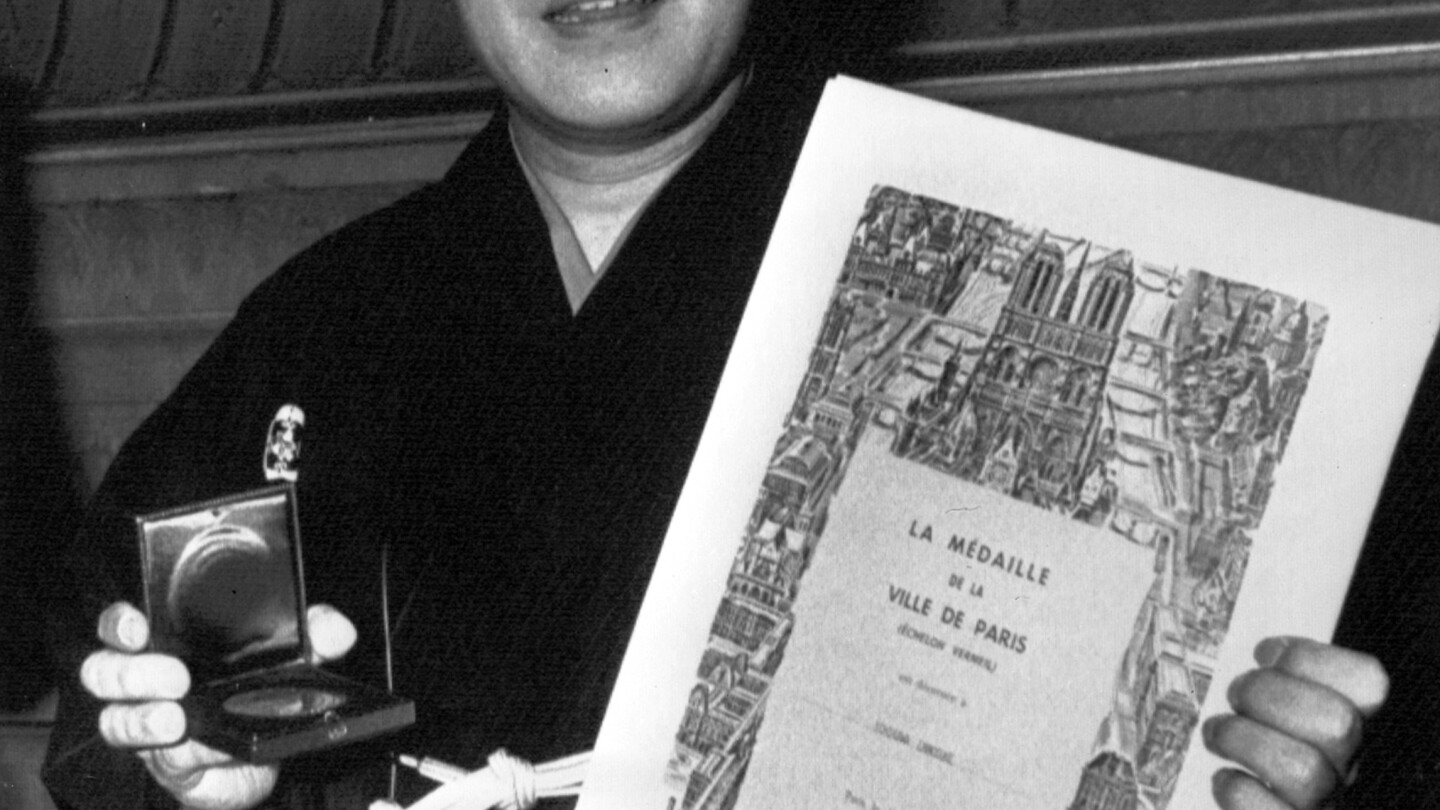 Eno Ichikawa, Japanese Kabuki theater actor and innovator, dies at 83 | AP News