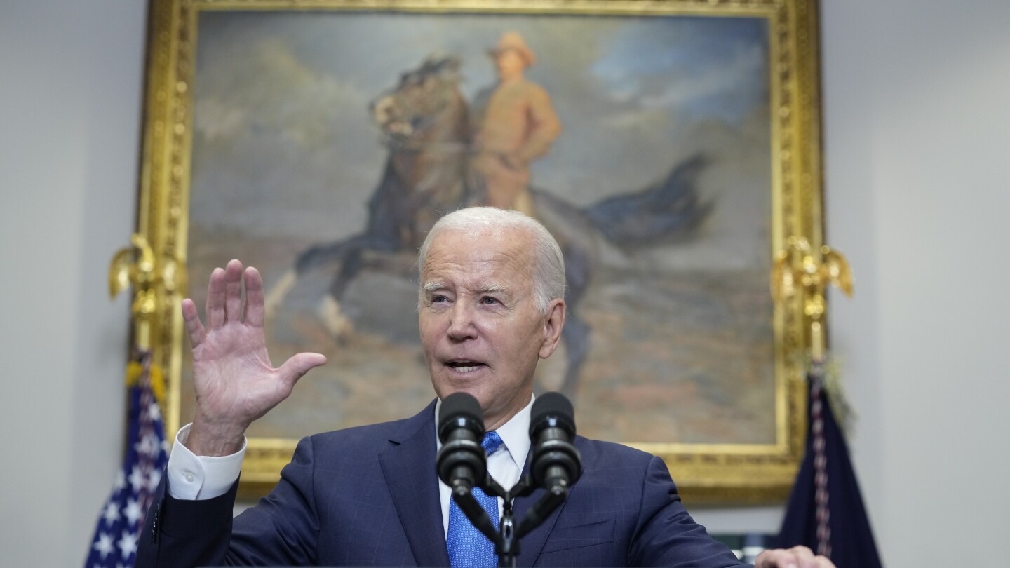 Biden sending aides to Detroit to address autoworkers strike, says ‘record profits’ should be shared | AP News