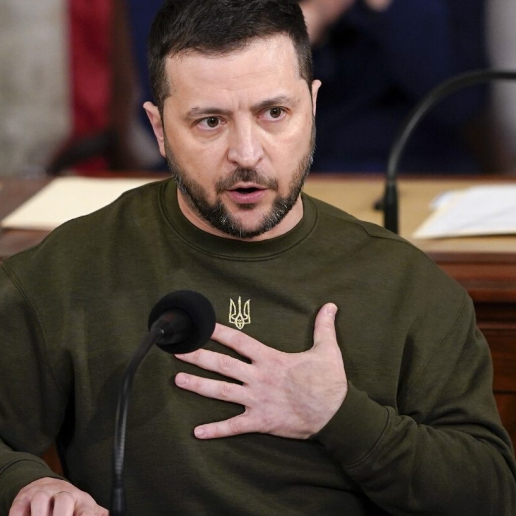 Political divide emerges on Ukraine aid package as Zelenskyy heads to Washington | AP News