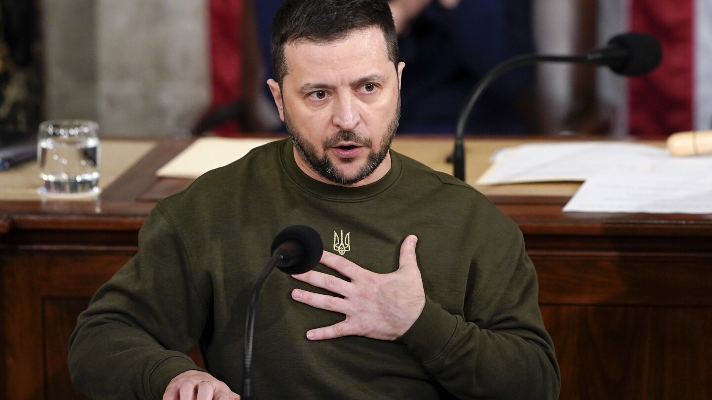 Political divide emerges on Ukraine aid package as Zelenskyy heads to Washington | AP News