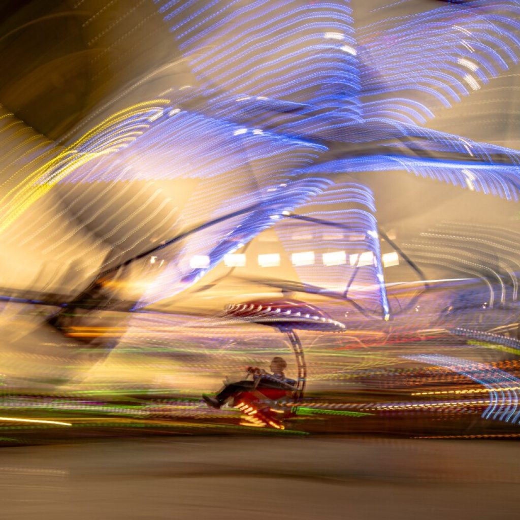 AP PHOTOS: Traditional autumn fair brings color and joy into everyday lives of Romania’s poor | AP News