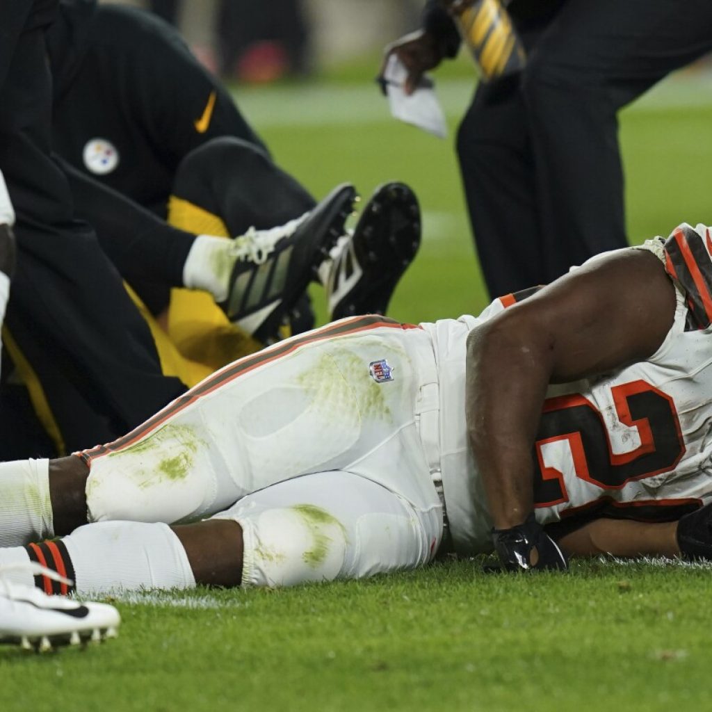 Cleveland Browns Nick Chubb to undergo surgery on season-ending knee injury | AP News