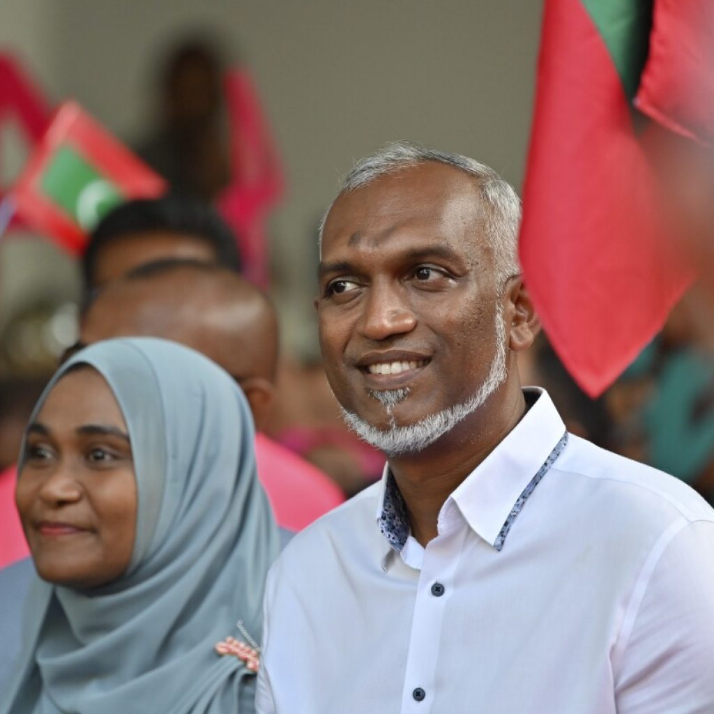 Jailed Maldives’ ex-president transferred to house arrest after his party candidate wins presidency | AP News