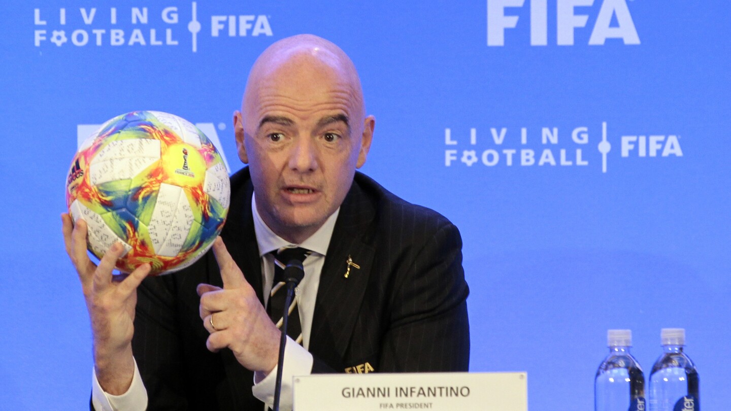 FIFA set to approve letting Russian youth soccer national teams return to competition | AP News