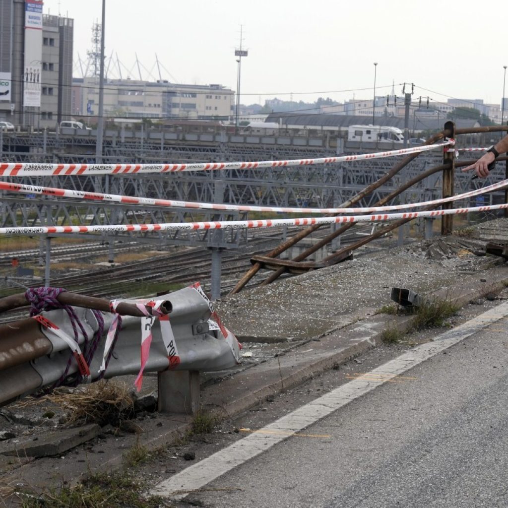 Prosecutors investigating the Venice bus crash are questioning survivors and examining the guardrail | AP News