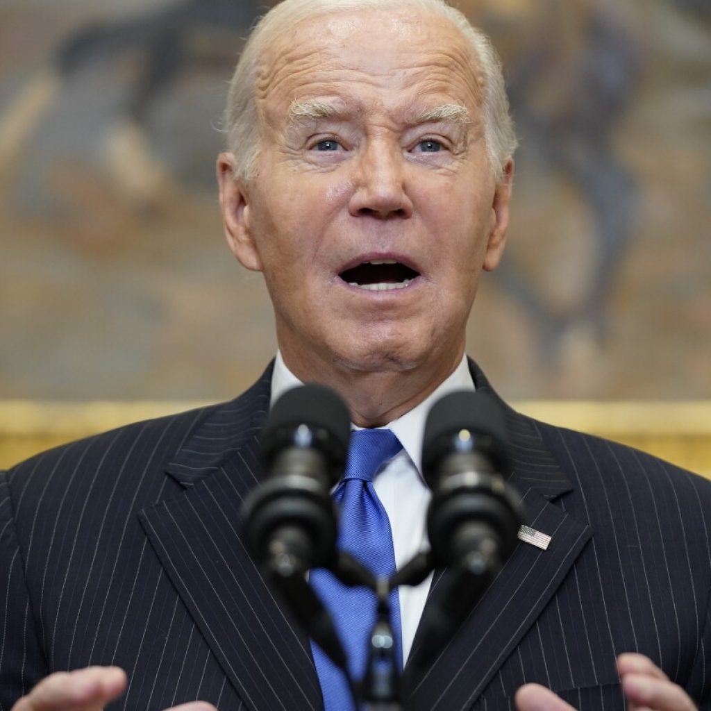 Biden faces more criticism about the US-Mexico border, one of his biggest problems heading into 2024 | AP News