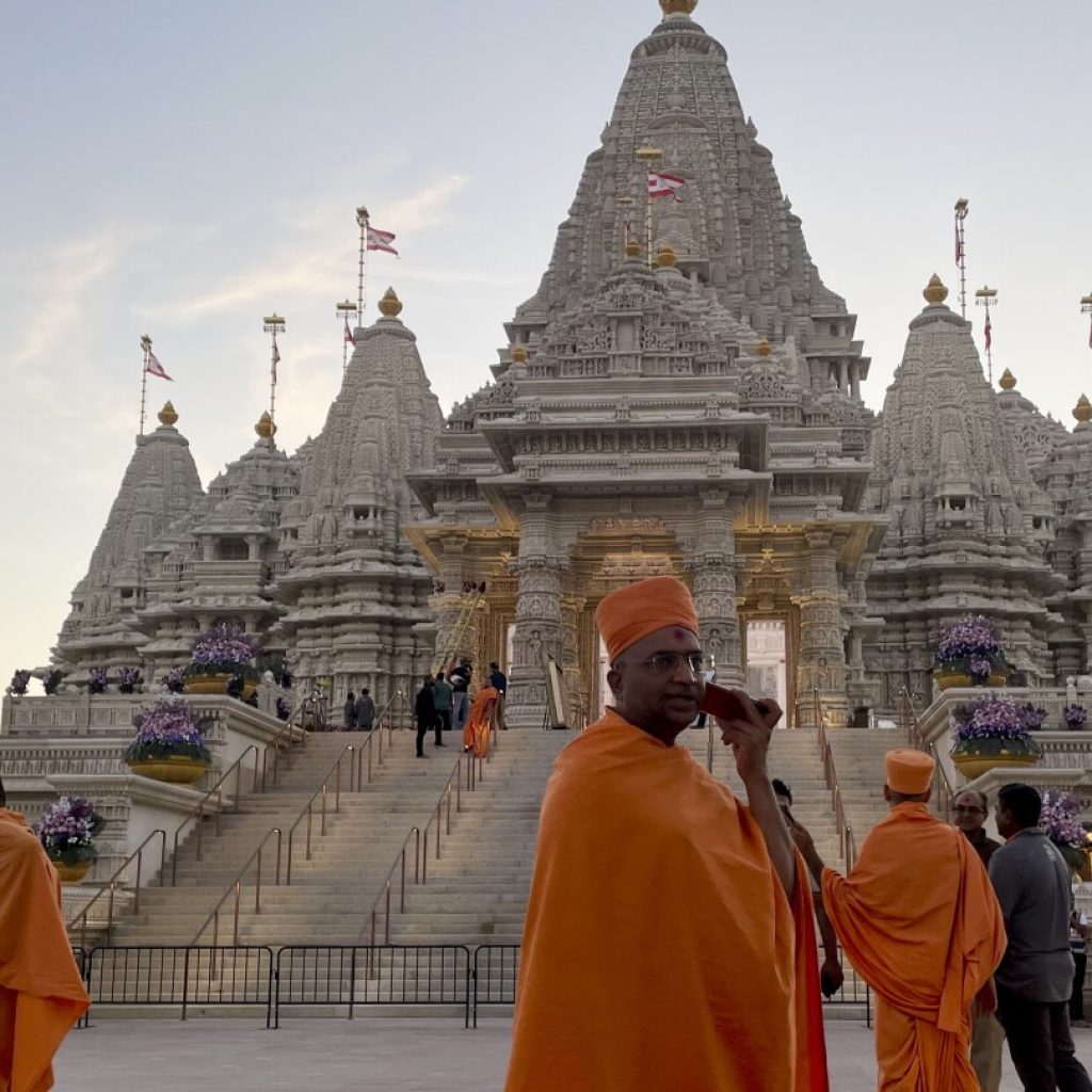 Largest Hindu temple outside India in the modern era opens in New Jersey | AP News