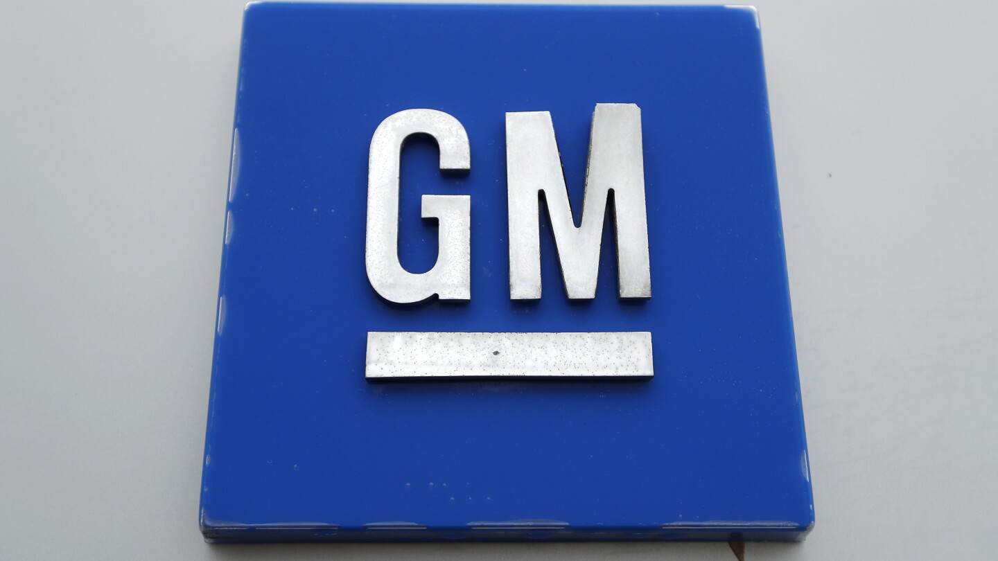 Auto workers begin strike at GM plants in Canada | AP News