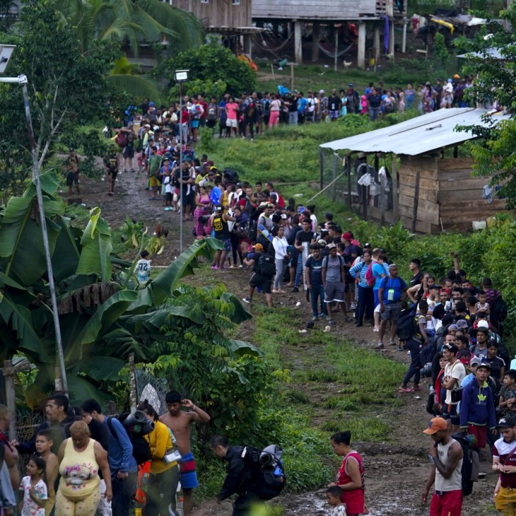 Panama, Costa Rica agree to a plan to speed migrants passing through from Darien Gap | AP News