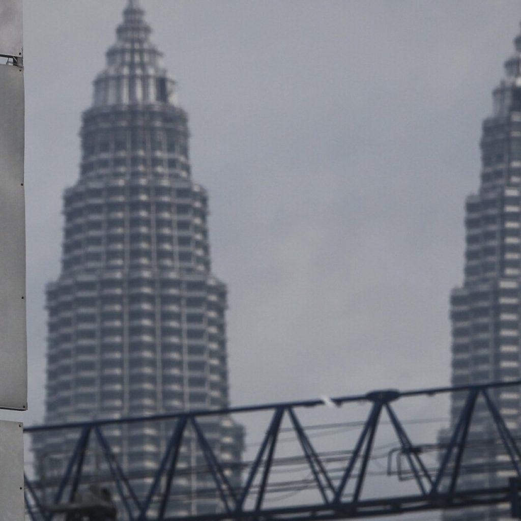 Malaysia questions Goldman Sachs lawsuit over 1MDB settlement, saying it’s premature | AP News