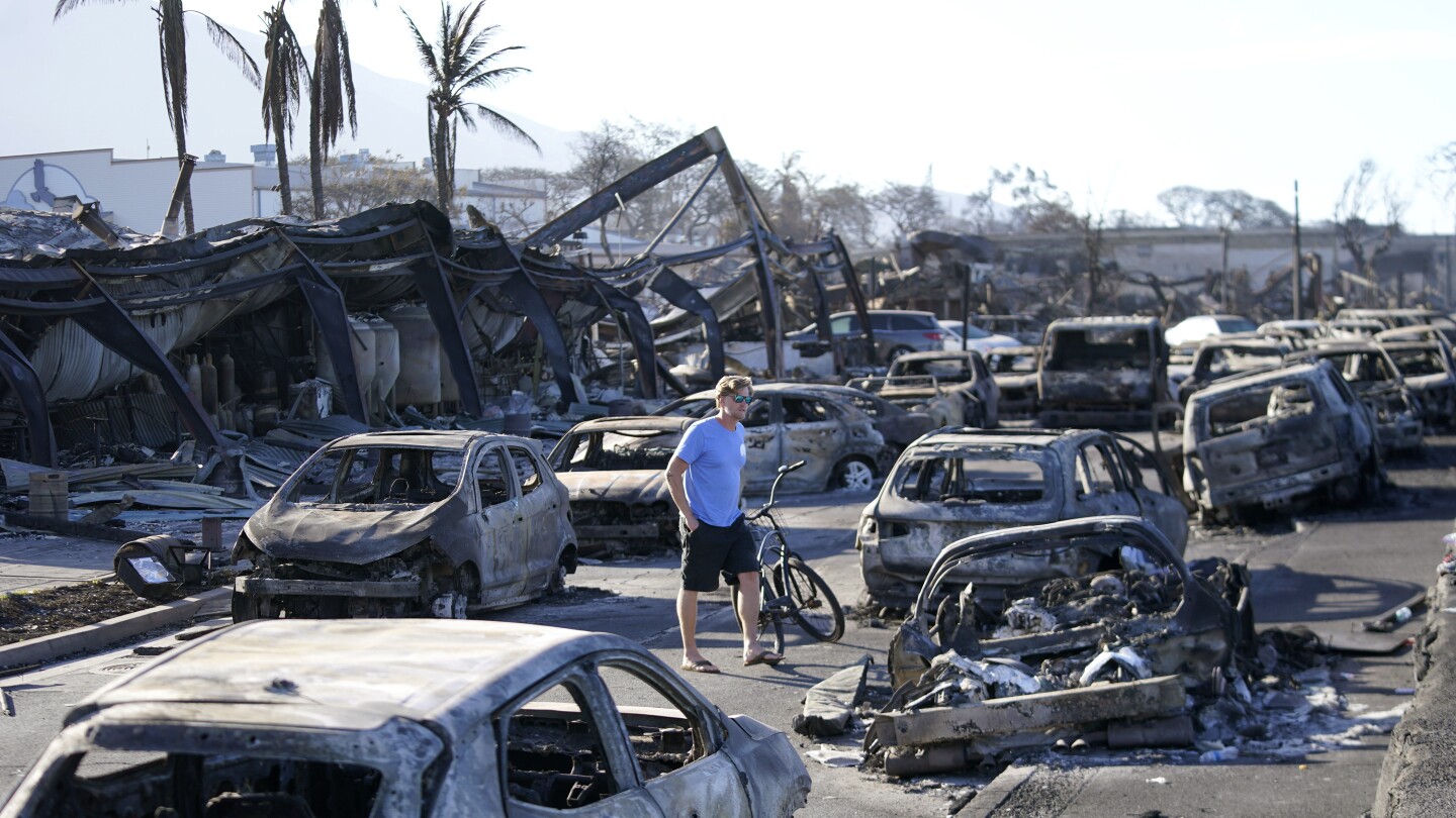 Lahaina Maui 911 calls wildfire | AP News