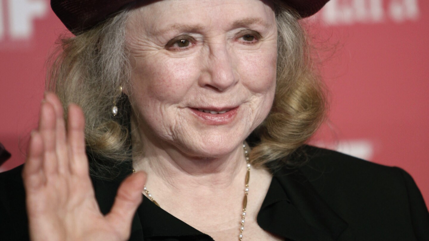 Piper Laurie, 3-time Oscar nominee with film credits such as ‘The Hustler’ and ‘Carrie,’ dies at 91 | AP News