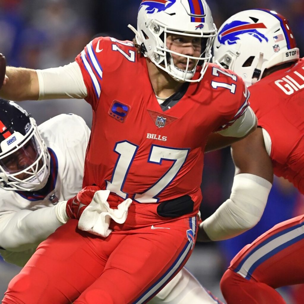 Buffalo Bills hang on — barely — in a 14-9 win over the New York Giants | AP News