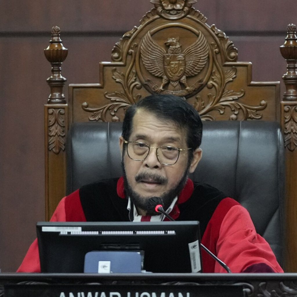 Indonesia’s top court rules against lowering age limit of presidential, vice presidential candidates | AP News