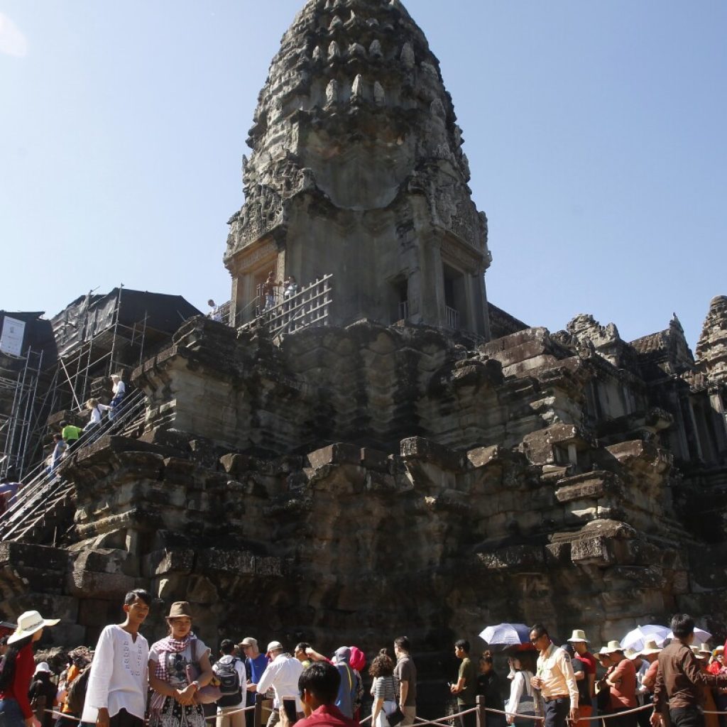 Cambodia opens a new airport to serve Angkor Wat as it seeks to boost tourist arrivals | AP News