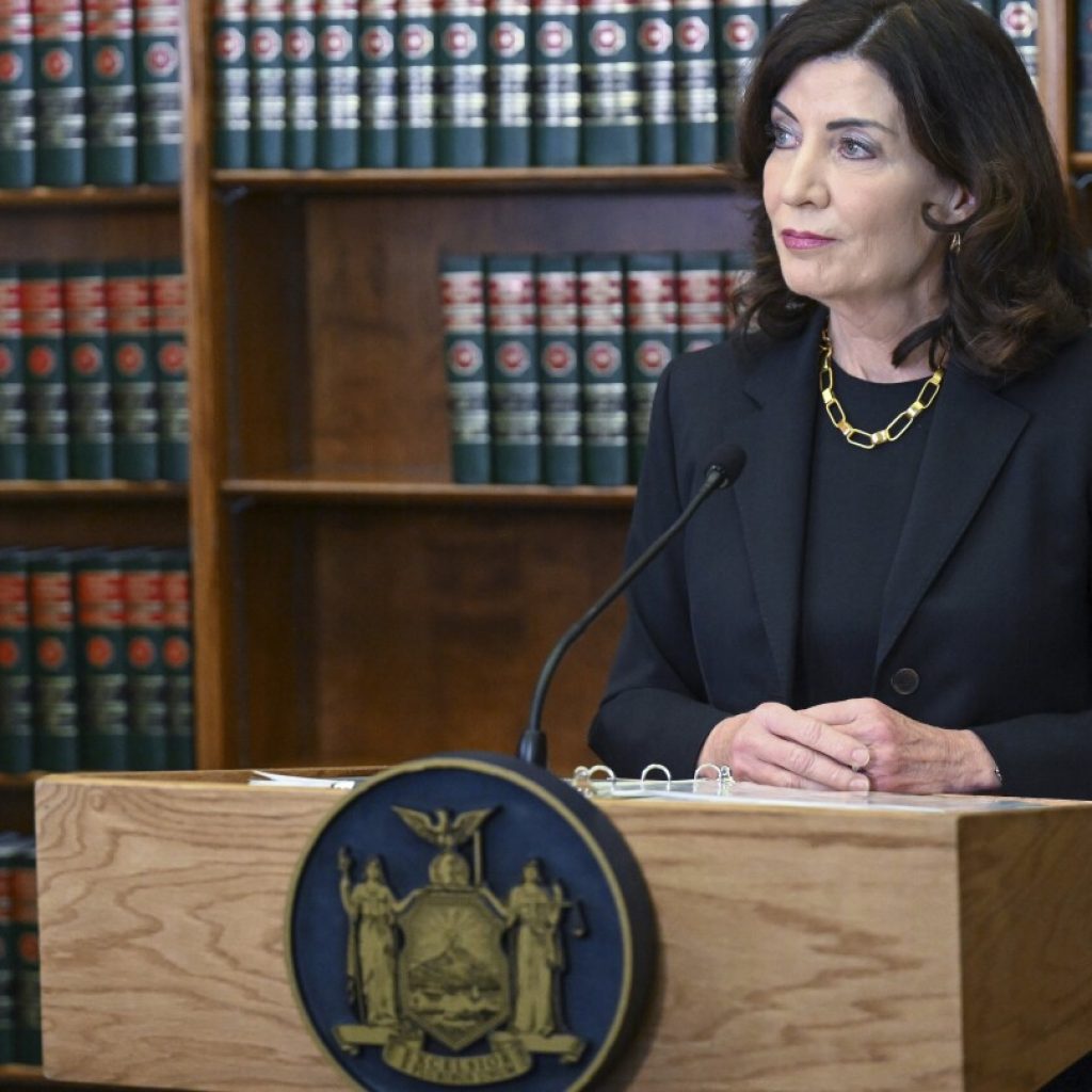 New York Gov. Kathy Hochul says she will travel to Israel on a ‘solidarity mission’ | AP News