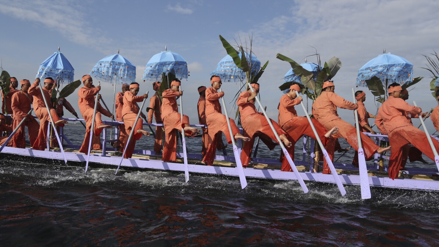 AP PHOTOS: Spectacular Myanmar lake festival resumes after 3 years | AP News