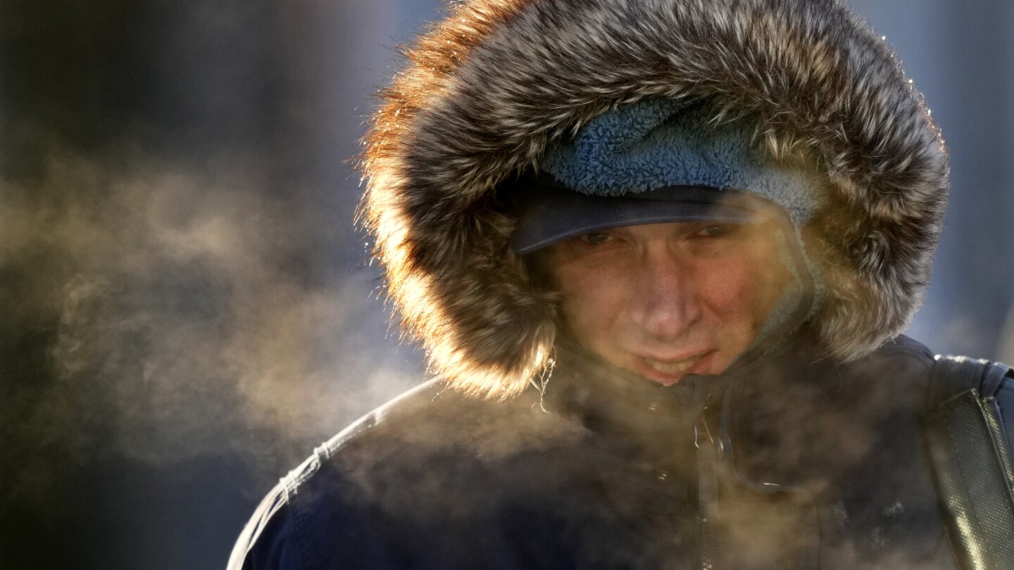 Federal forecasters predict warm, wet US winter but less snow because of El Nino, climate change | AP News