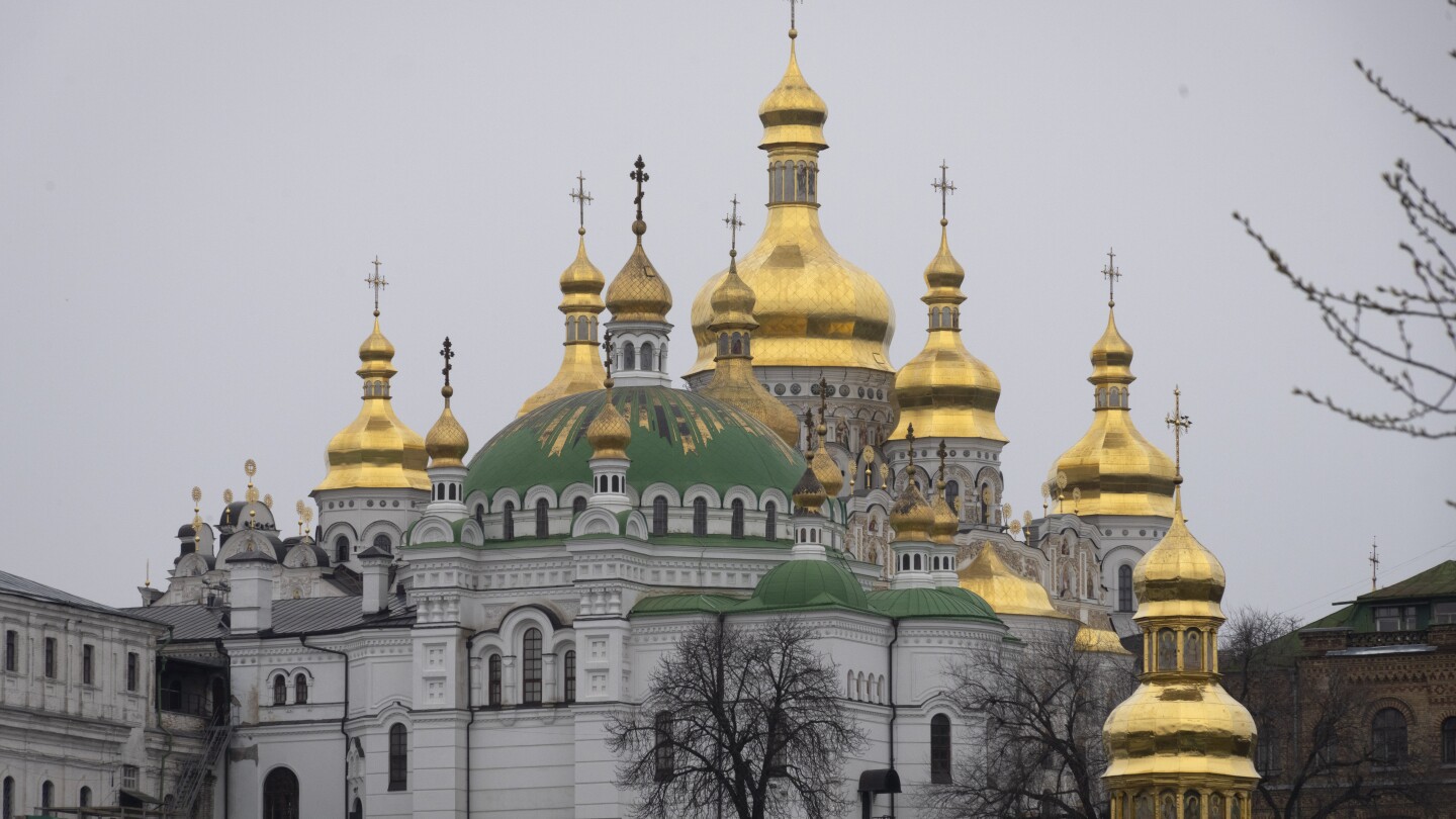 Ukraine’s parliament advances bill seen as targeting Orthodox church with historic ties to Moscow | AP News