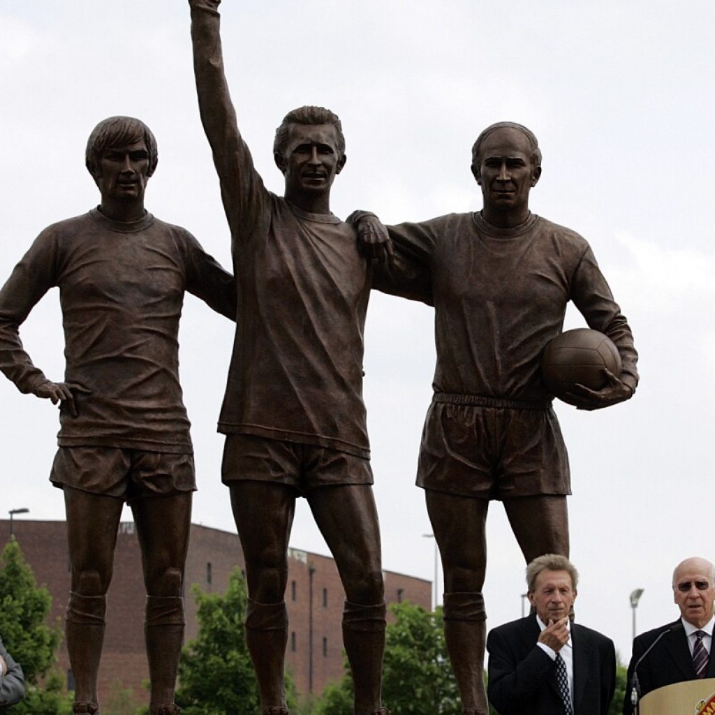 Reactions to the death of Bobby Charlton, former England soccer great, at the age of 86 | AP News