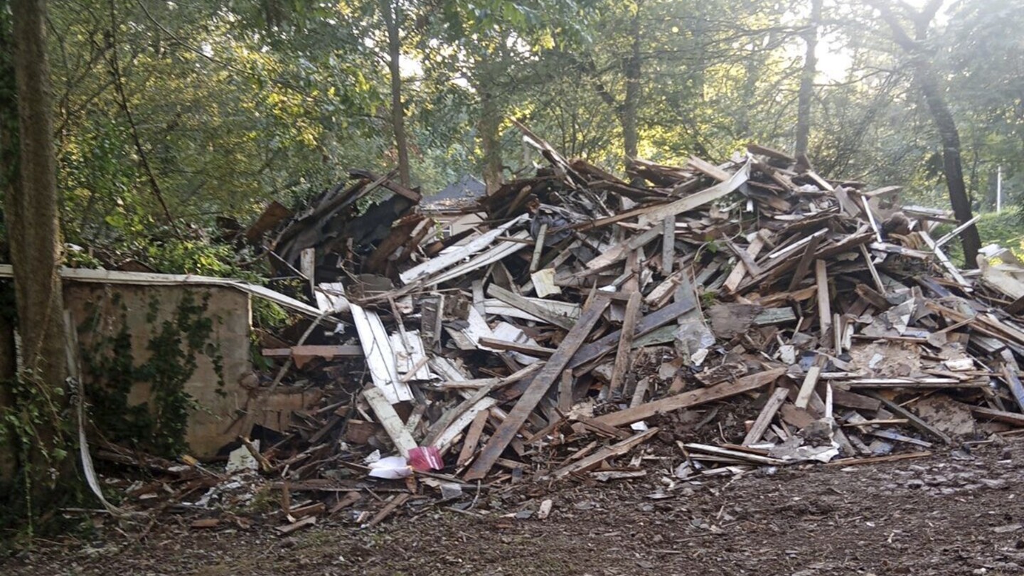 Company mistakenly demolishes a woman’s home in Atlanta | AP News