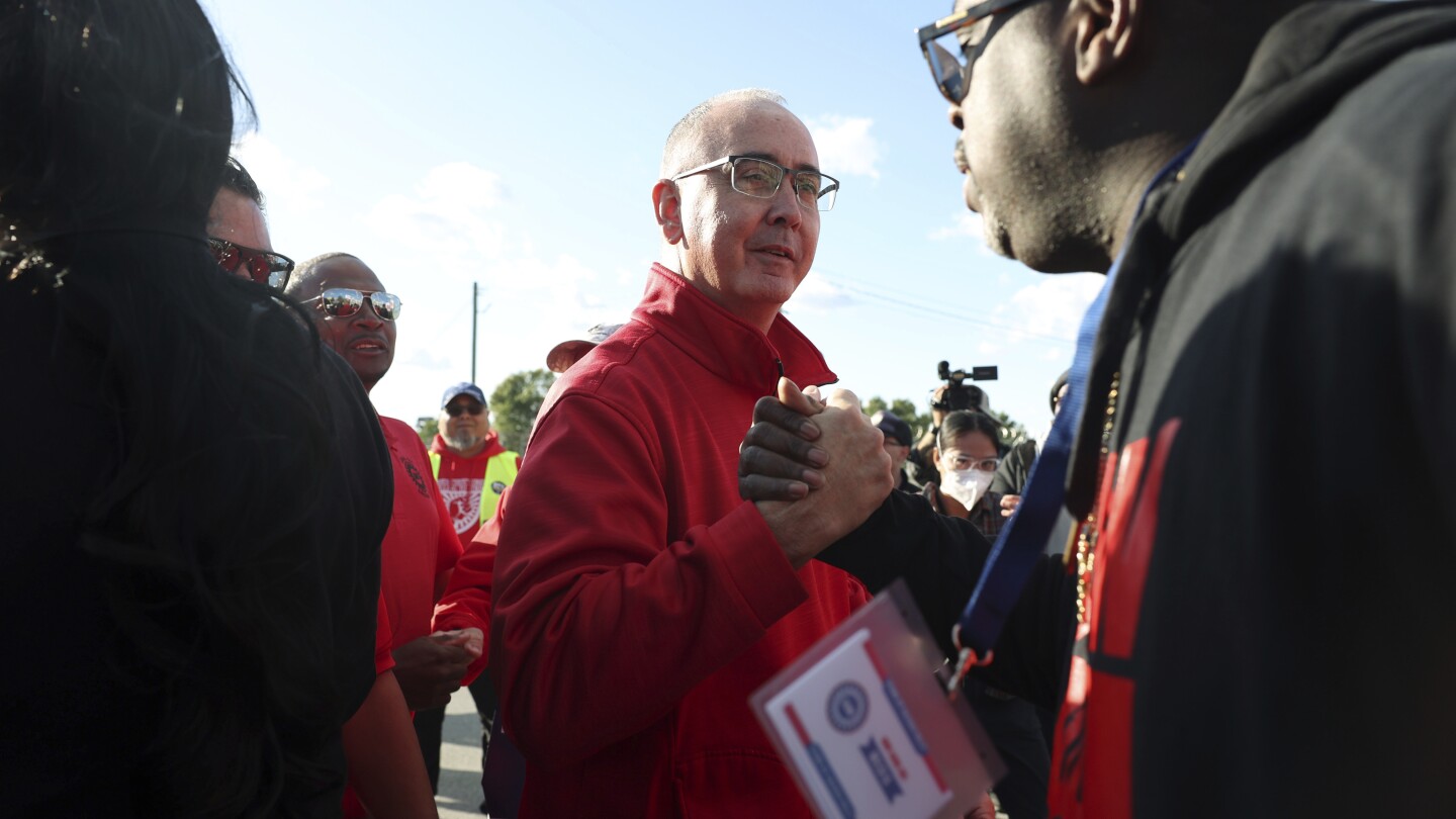 UAW’s confrontational leader makes gains in strike talks, but some wonder: Has he reached too far? | AP News