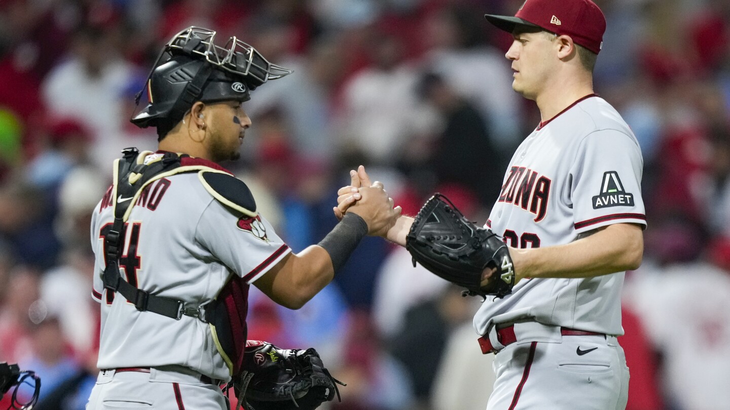 Pham, Gurriel homer, Diamondbacks power past Phillies 5-1 to force NLCS Game 7 | AP News