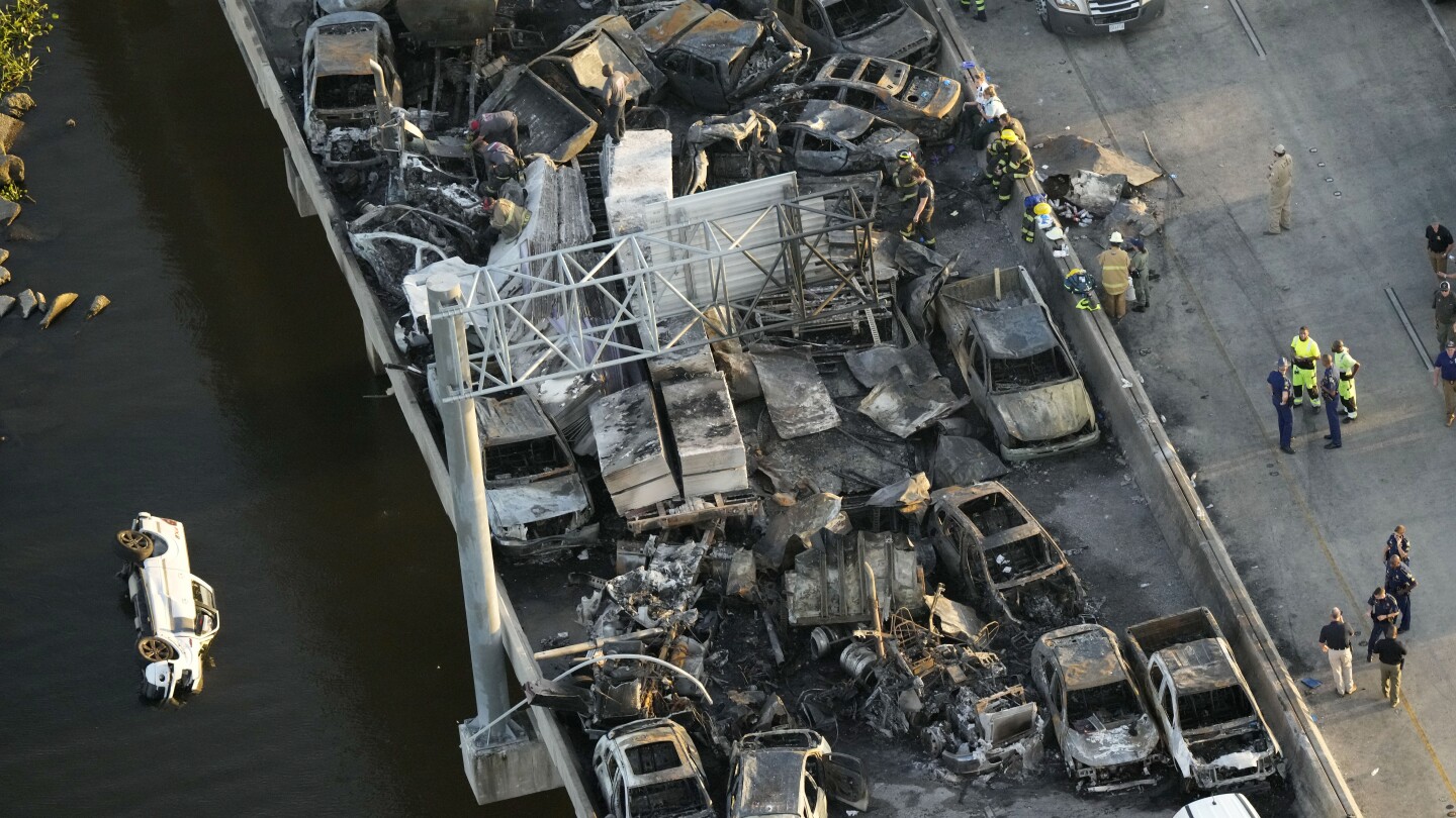 Crews clear wreckage after I-55 ‘superfog’ pile-up kills 7 near New Orleans  | AP News