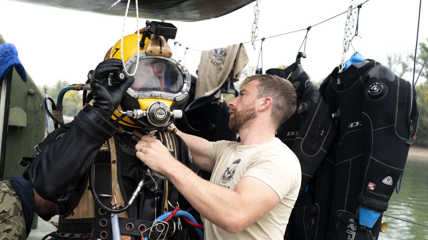 Hungary hosts international training for military divers who salvage unexploded munitions | AP News