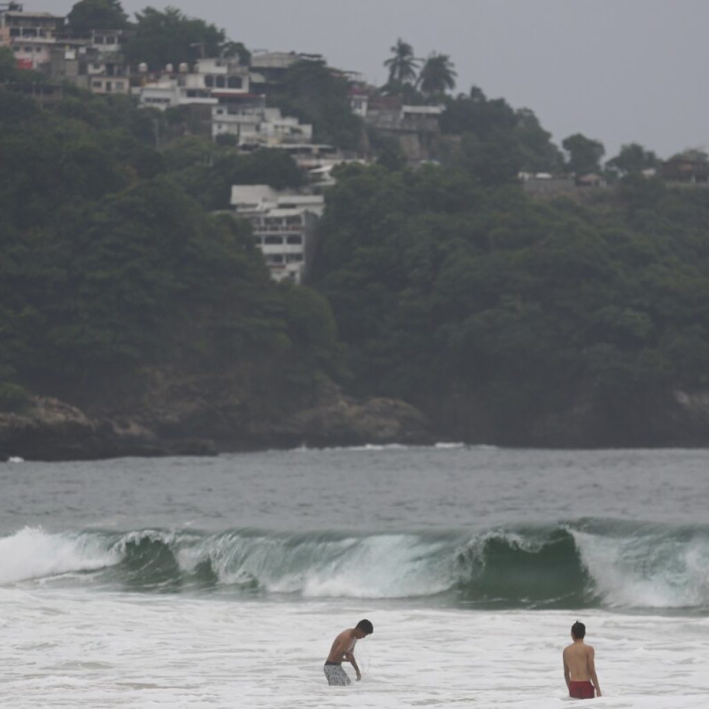 Eye of Hurricane Otis makes landfall near Mexico’s Acapulco resort as catastrophic Category 5 storm | AP News