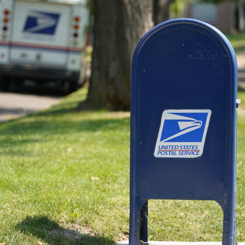 USPS touts crackdown on postal crime, carrier robberies, with hundreds of arrests | AP News