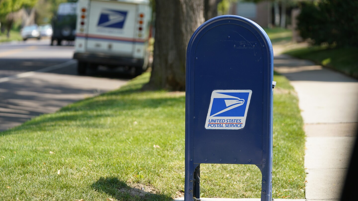 USPS touts crackdown on postal crime, carrier robberies, with hundreds of arrests | AP News