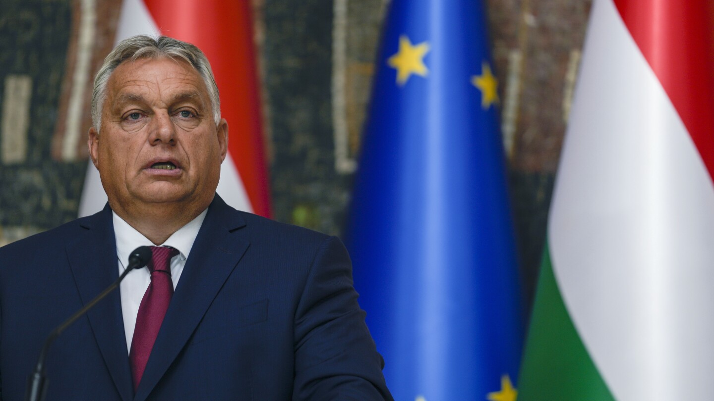 Fresh off a hearty Putin handshake, Orban heads into an EU summit on Ukraine | AP News