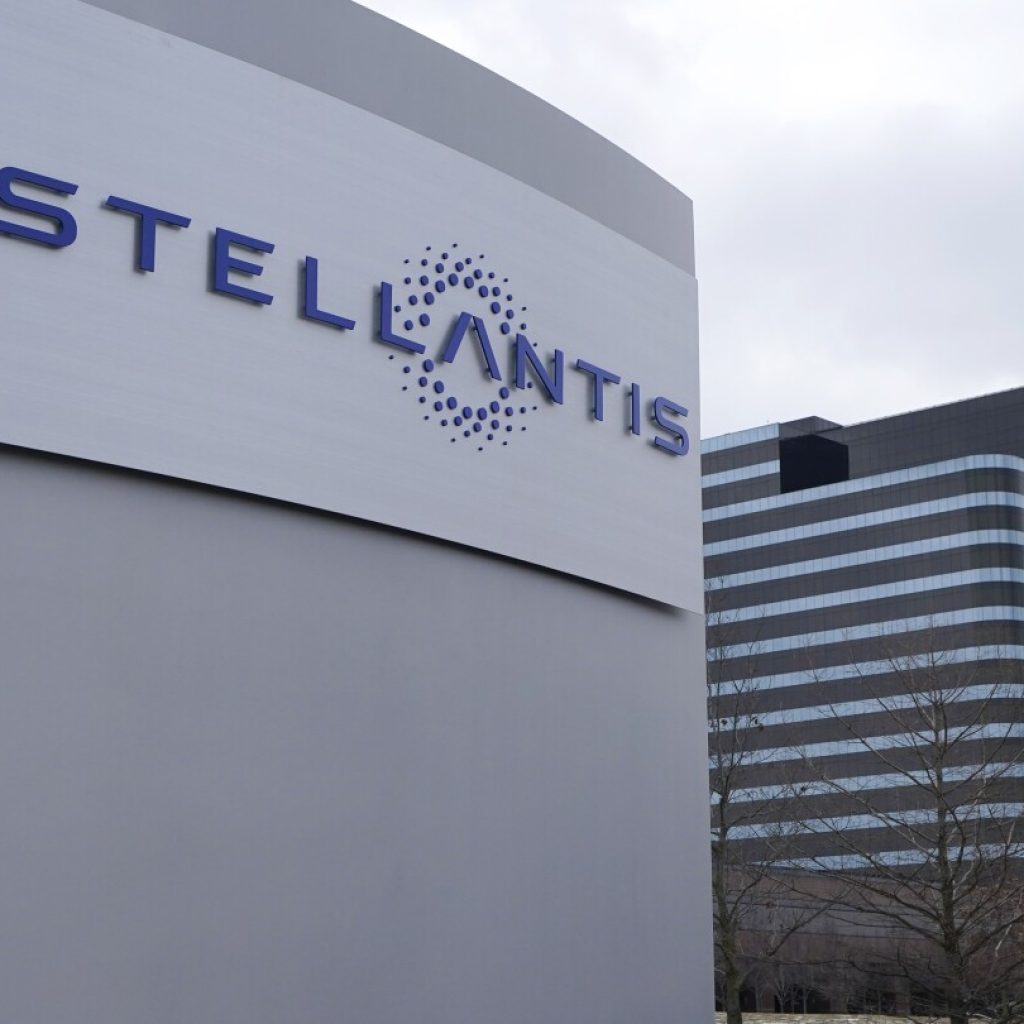 Jeep maker Stellantis plans to invest 1.5 billion euros in Chinese EV manufacturer Leapmotor | AP News