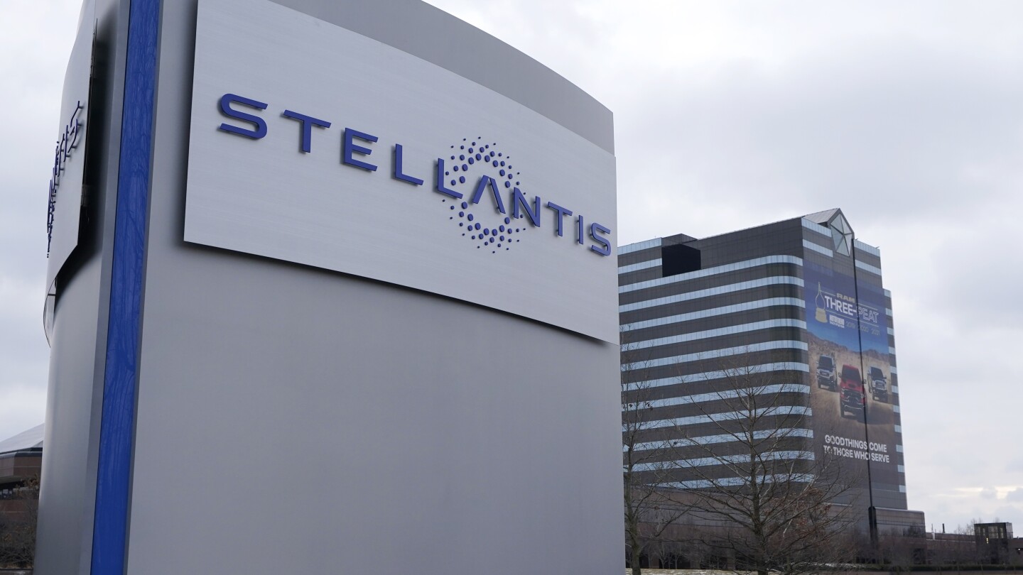 Jeep maker Stellantis plans to invest 1.5 billion euros in Chinese EV manufacturer Leapmotor | AP News