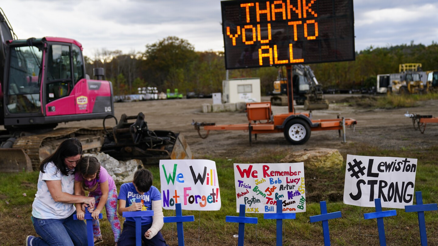 Residents of Maine gather to pray and reflect, four days after a mass shooting left 18 dead | AP News