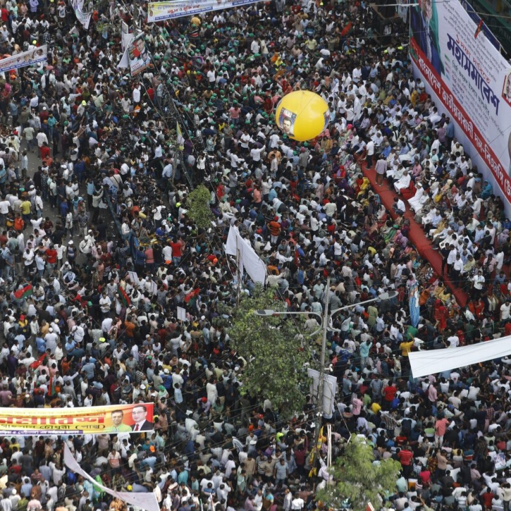 Bangladesh police detain key opposition figure, a day after clashes left one dead and scores injured | AP News