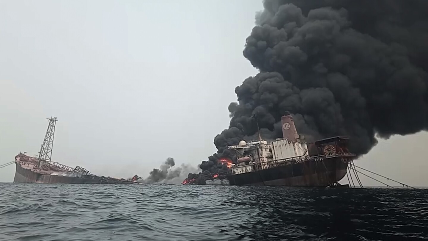 Deadly explosion off Nigeria points to threat posed by aging oil ships around the world | AP News