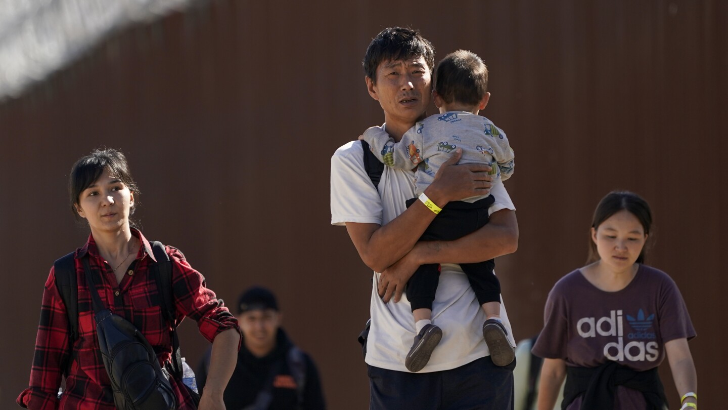 Takeaways from AP’s reporting on Chinese migrants who traverse the Darién Gap to reach the US | AP News