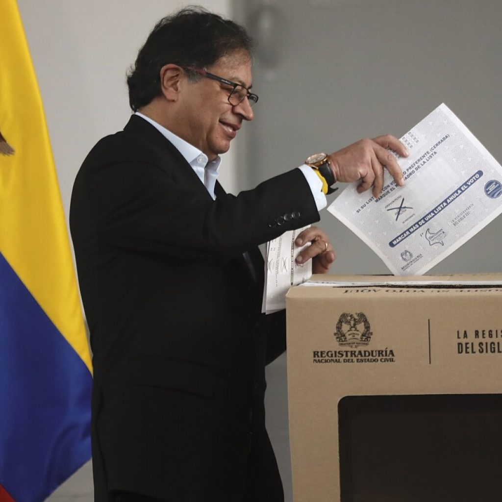 Colombia veers to the right as President Petro’s allies lose by wide margins in regional elections | AP News