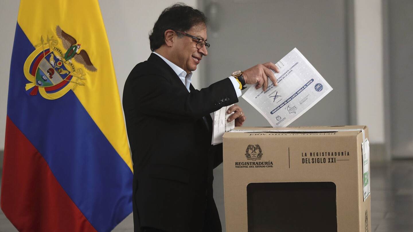 Colombia veers to the right as President Petro’s allies lose by wide margins in regional elections | AP News