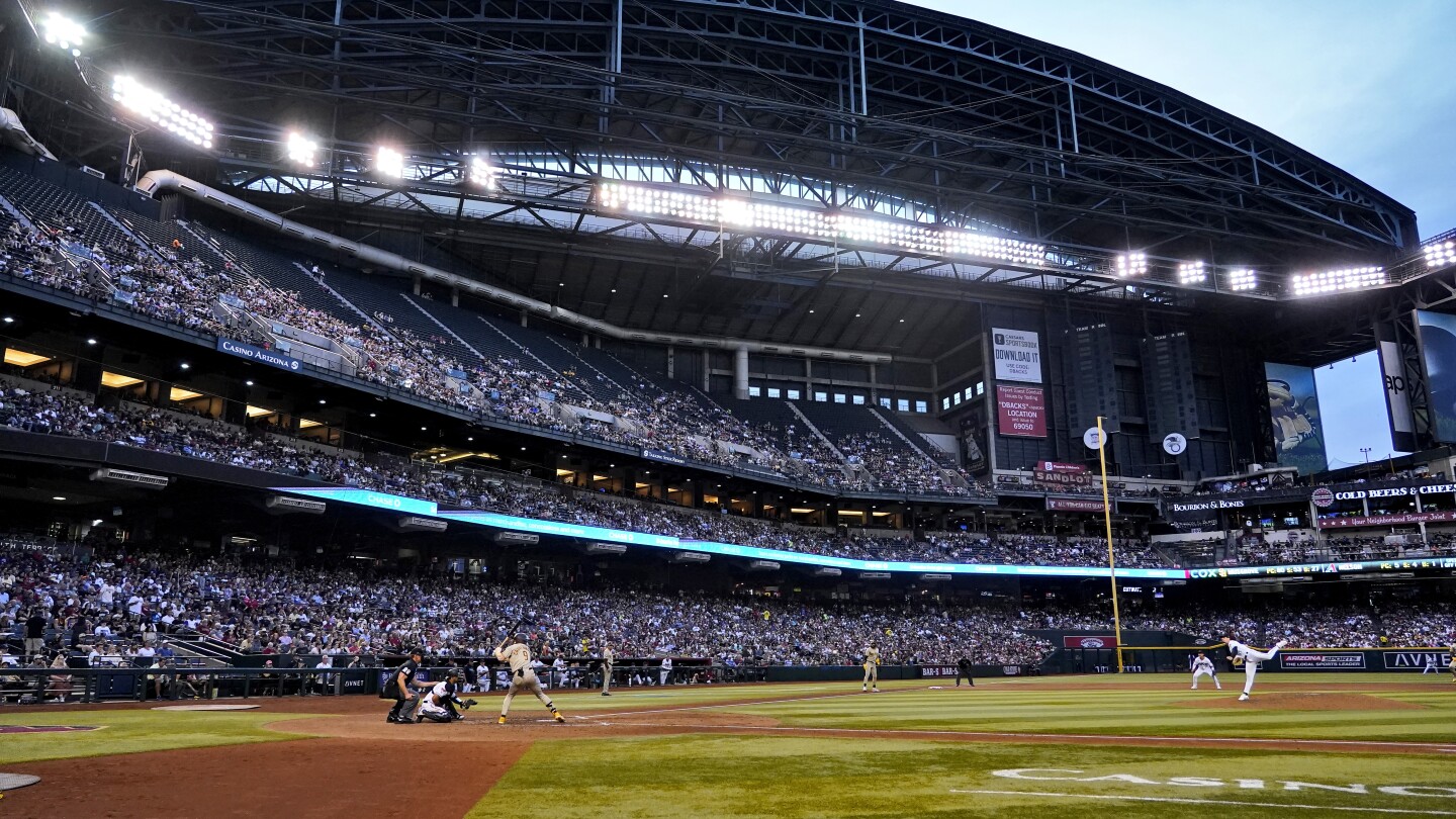 Chase Field roof open for World Series Game 3 between Diamondbacks and Rangers | AP News