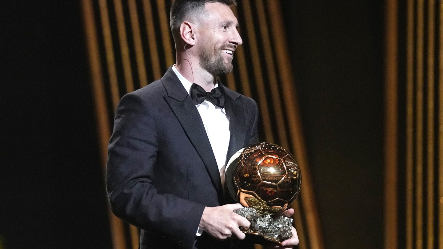 Aitana Bonmati wins women’s Ballon d’Or in Paris, Lionel Messi favorite to take men’s award | AP News