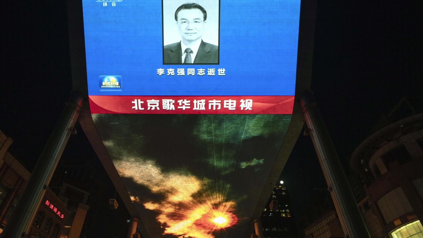 Remains of former Chinese premier Li Keqiang to be cremated and flags to be lowered | AP News