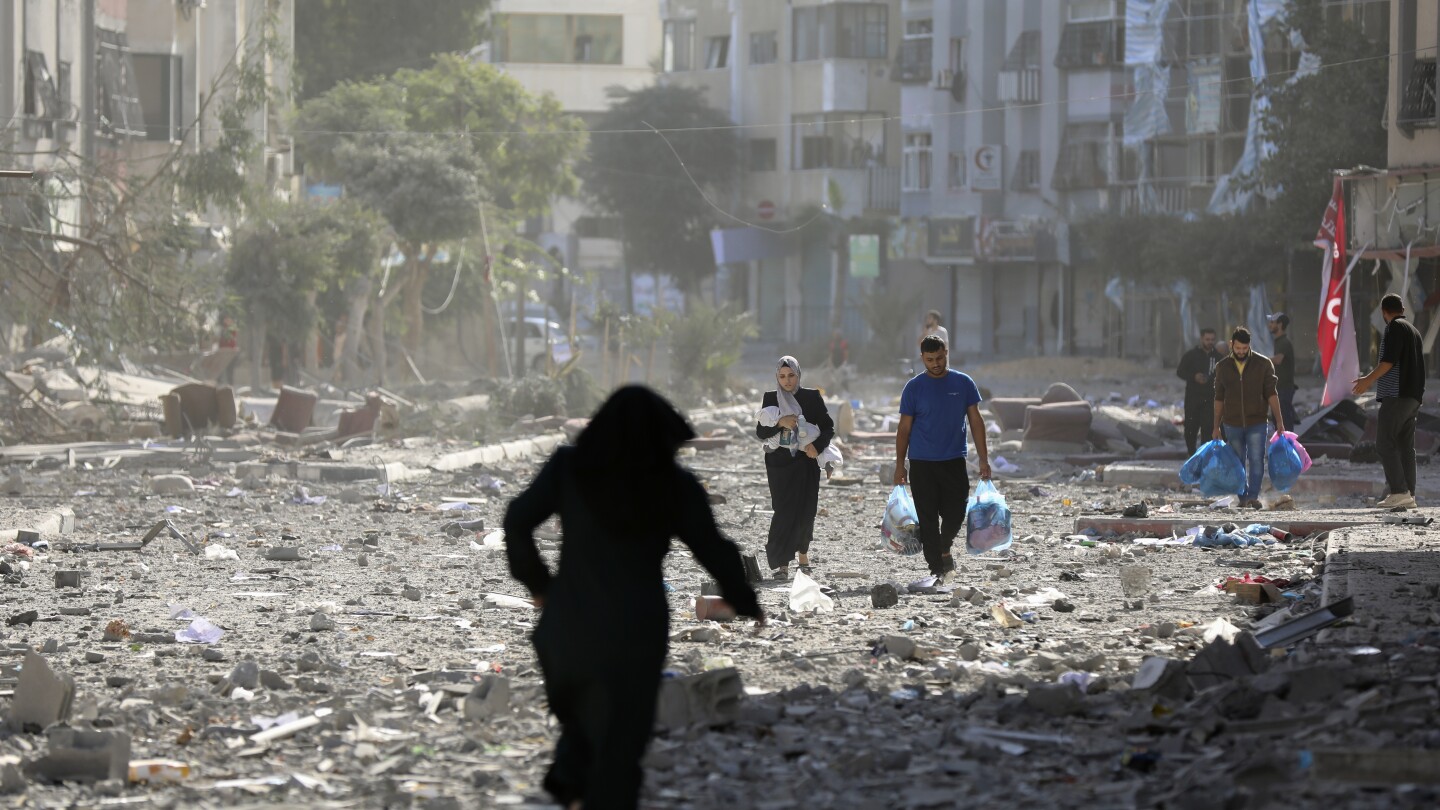 Israeli forces battle Hamas around Gaza City, as military says 800,000 have fled south | AP News