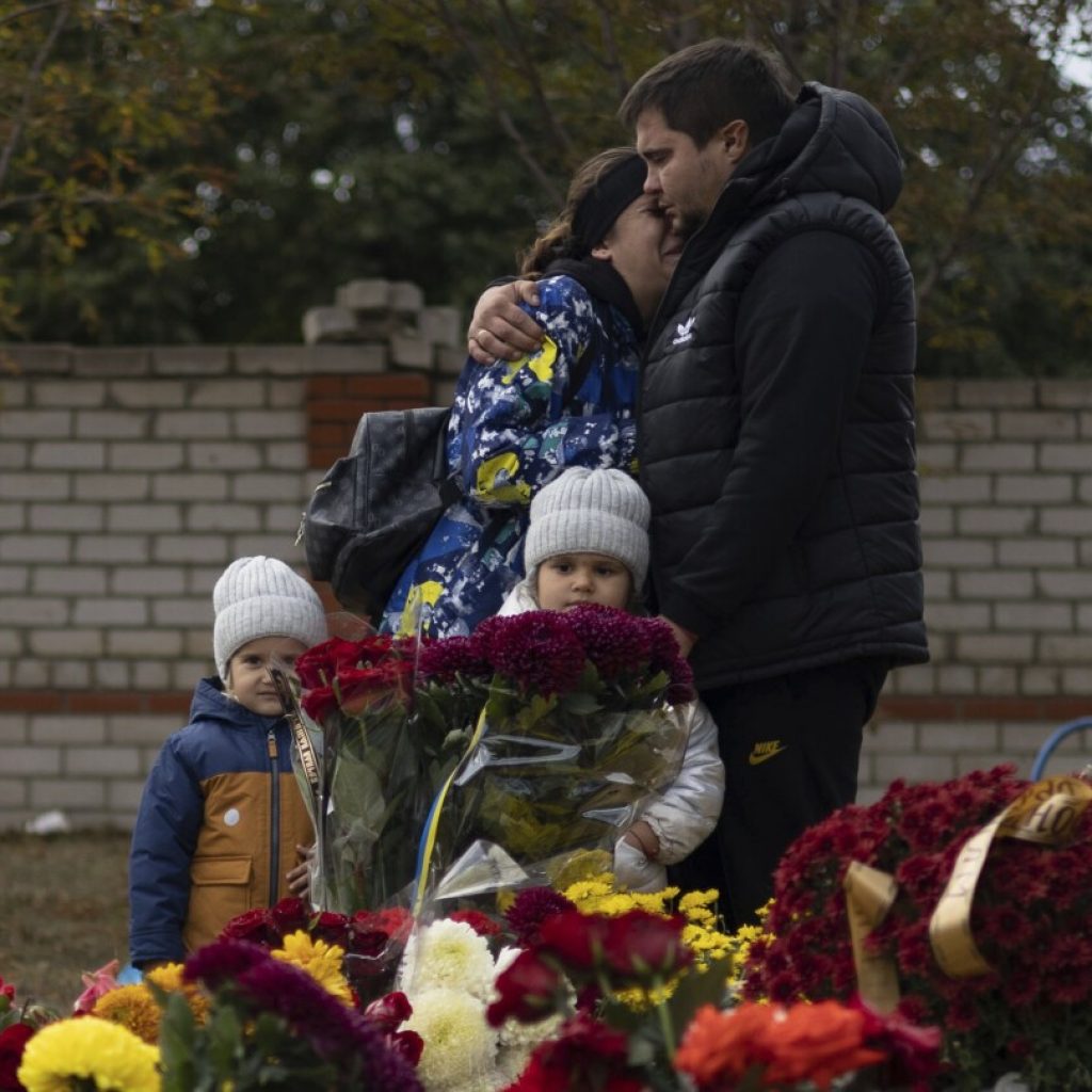 A UN report urges Russia to investigate an attack on a Ukrainian village that killed 59 civilians | AP News