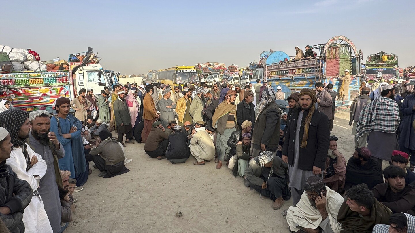 Dozens of Afghans who were illegally in Pakistan are detained and deported in nationwide sweeps | AP News